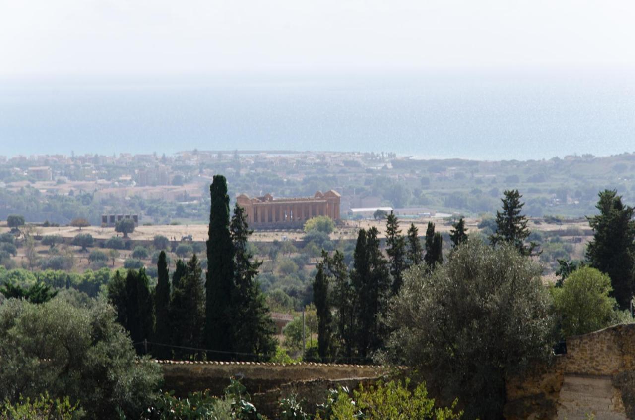 Camera Queen con Balcone e Vista Acropoli